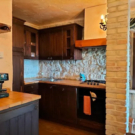 Old House * Penna San Giovanni