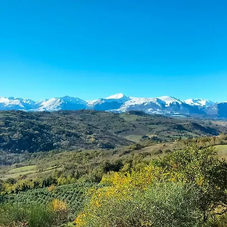 Old House * Penna San Giovanni